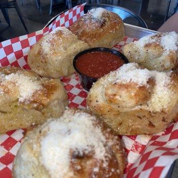 Pizza District - Garlic rolls - Pizza Near Me - Boca Raton, Florida