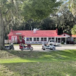 Duck's Dam Diner - Beautiful old school country food.