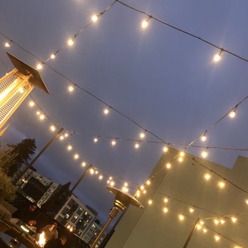 High 5ive Rooftop Bar - Nice ambiance - Cocktail Bars Near Me - Oakland, California