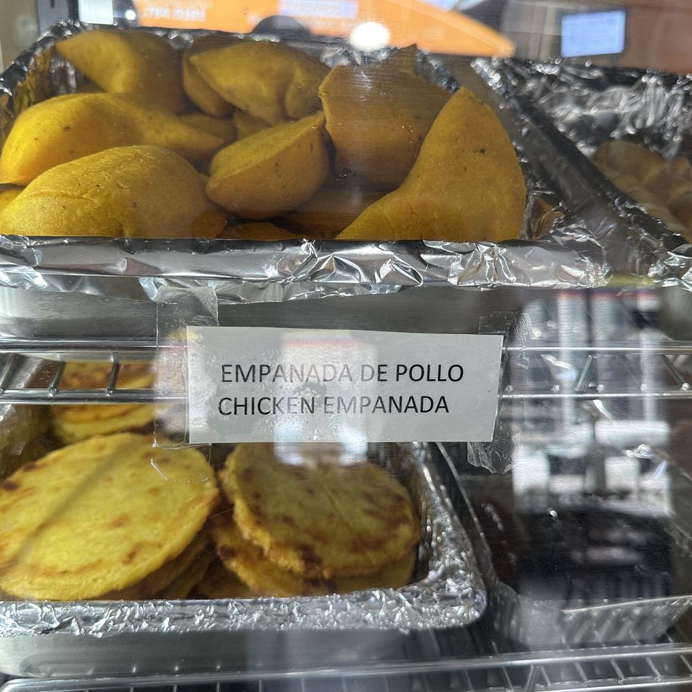 Mekato's Colombian Bakery - Bakeries Near Me - Chicago, Illinois