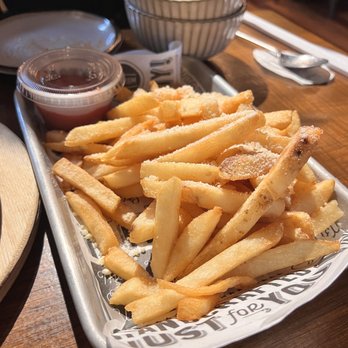 Lim's Kitchen - 2/5 fries - Chicken Wings Near Me - Astoria, New York