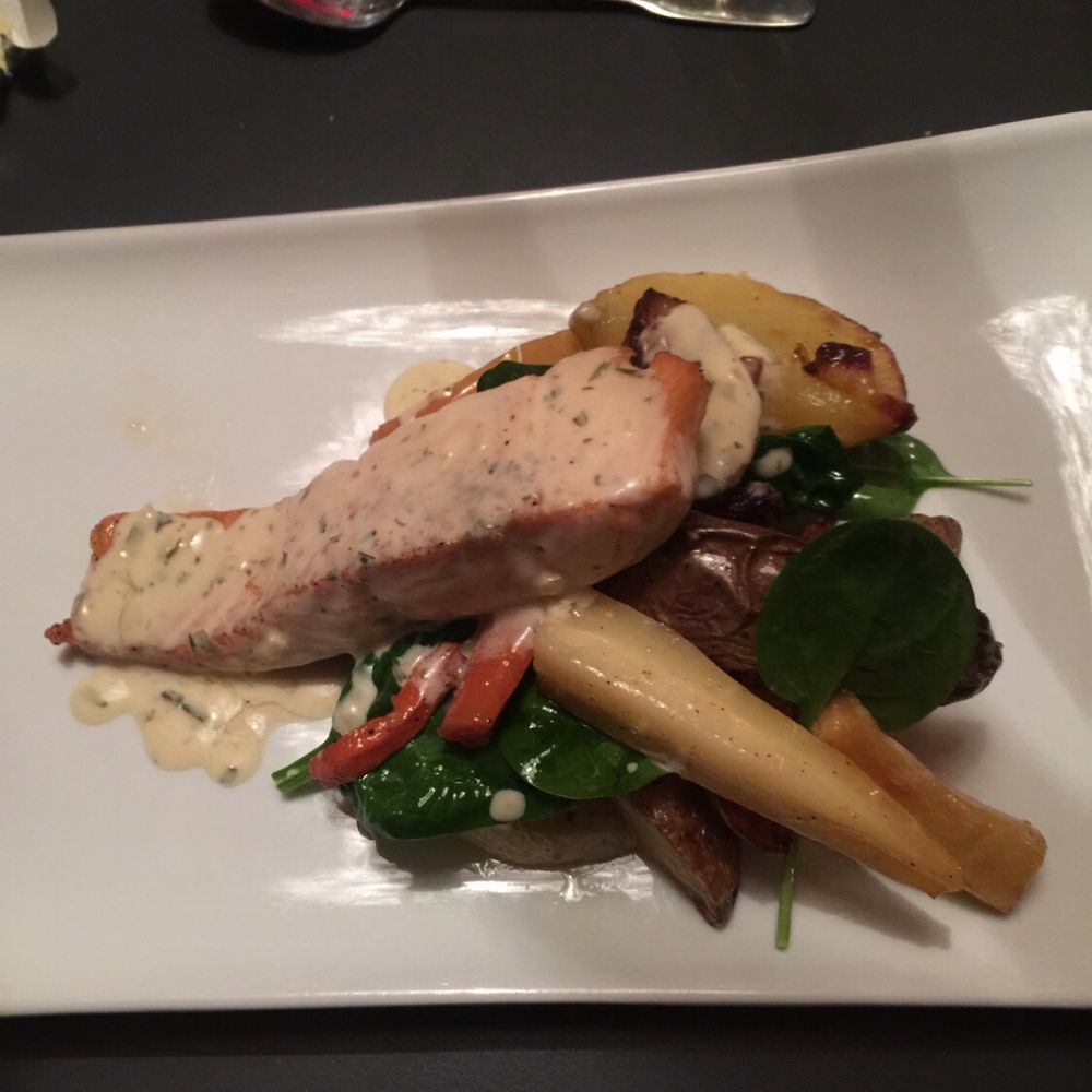 Hôtel La Chaumière - Salmon dish! Delicious! Wanted more... - Hotels Near Me - Chamonix Mont Blanc, 74