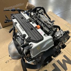 JDM Engine Bay - Kudos to this small Business. Hassle free transaction. Guys here are very knowledgeable. Highly recommend these place.