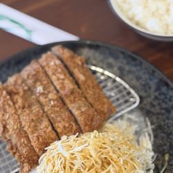 EE NAMI Tonkatsu Izakaya