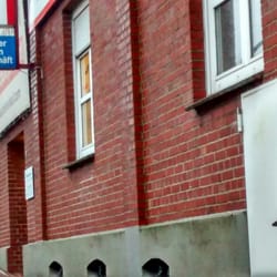 Schuhverkauf Röseler - Eingangsbereich Parkplätze vor der Tür