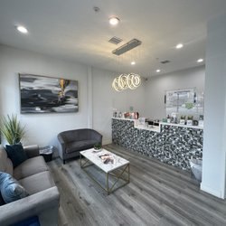 Tarzana Dental Center & Specialties
