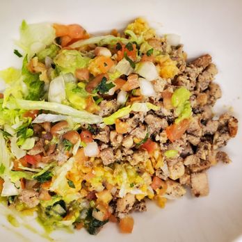 Roxys Tacos - Protein bowl with polla asada. Comes with lettuce, rice, beans, pico, and guac - Mexican Near Me - San Diego, California Roxys Tacos - Protein bowl with polla asada. Comes with lettuce, rice, beans, pico, and guac - Mexican Near Me - San Diego, California