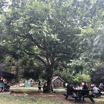 Fergie's Cafe - The grounds with picnic tables - Cafes Near Me - Squamish, British Columbia