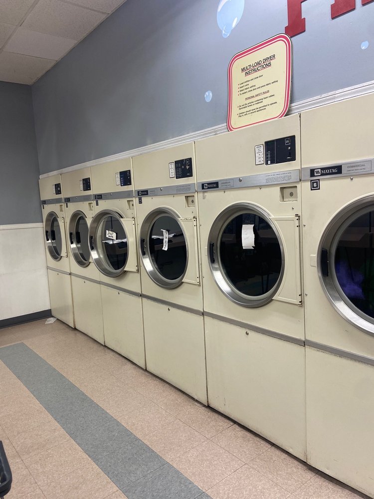 THE LAUNDRY ROOM Updated September 2024 32 Photos 8835 W 87th St