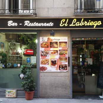 El Labriego - Fachada/ entrada c/ Veneras - Dive Bars Near Me - Madrid, M