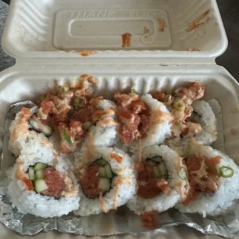 Pink Merry - Spicy tuna rolls - Korean Near Me - Palmdale, California