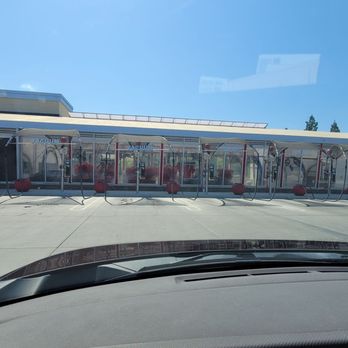 Tommy's Express® Car Wash - Wineries to watch the cars go through - Auto Detailing Near Me - Roseville, California Tommy's Express® Car Wash - Wineries to watch the cars go through - Auto Detailing Near Me - Roseville, California