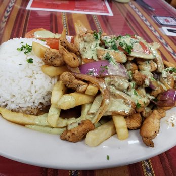 El Tesoro del Inca - Saltido de pollo. - Peruvian Near Me - Irving, Texas