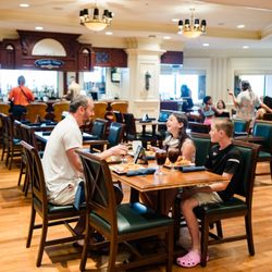 Grande Vista Bar & Grill