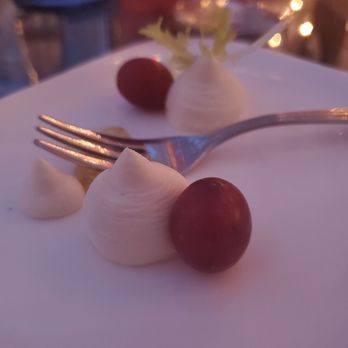 Drahthammer Schlössl - Goat cheese mousse - Hotels Near Me - Amberg, BY