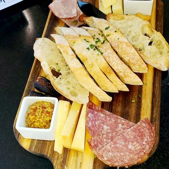DA Vines Vineyard Wines & Bistro - Charcuterie board - Wine Tasting Room Near Me - Cottonwood, Arizona DA Vines Vineyard Wines & Bistro - Charcuterie board - Wine Tasting Room Near Me - Cottonwood, Arizona