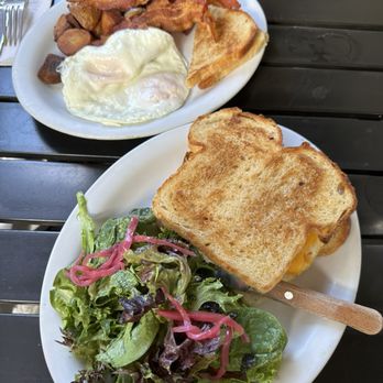 Over Easy - Bacon egg avocado sandwich and eggs over medium with potatoes - Breakfast & Brunch Near Me - Kailua, Hawaii