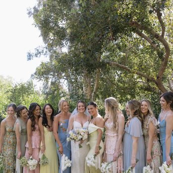 Rancho Bernardo Inn - Bridesmaids on Valencia Lawn with pretty trees - Resorts Near Me - San Diego, California Rancho Bernardo Inn - Bridesmaids on Valencia Lawn with pretty trees - Resorts Near Me - San Diego, California