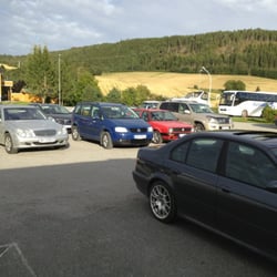 Elgkroa på Røra - Stor parkeringsplass