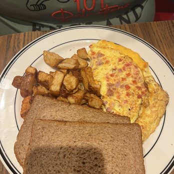 Mimi's Cafe - American Near Me - Chesterfield, Missouri
