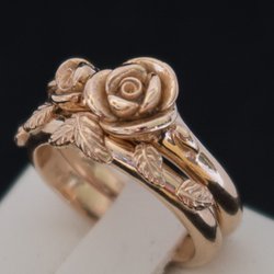 Bespoke Fine Jewelry - Nature inspired rose engagement ring and leaf wedding band.