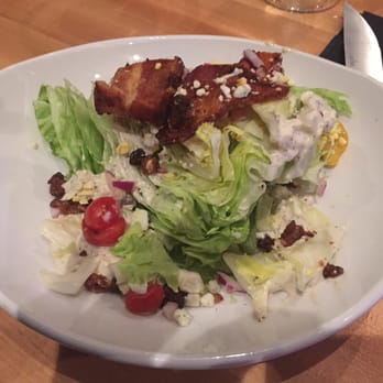Larsen's Grill - Wedge salad with bacon - Steakhouses Near Me - Oxnard, California