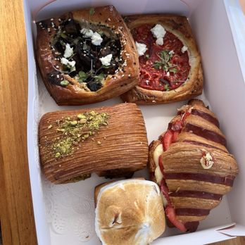Paris En Rose - Cafes Near Me - Del Mar, California Paris En Rose - Cafes Near Me - Del Mar, California