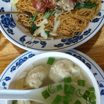 Asian Noodle House - Braised noodles with duck and won ton - Chinese Near Me - Hoffman Estates, Illinois