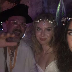 Captain Stoner’s Dive Bar Crawl