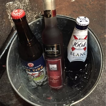 Iggies - Making the most of BYOB. They provide you with an ice bucket, wine glasses and bottle openers. - Pizza Near Me - Baltimore, Maryland