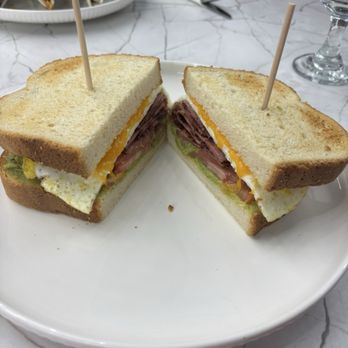 Royal Eats - Avenue Sandwich + Turkey Bacon - Breakfast & Brunch Near Me - Royal Oak, Michigan