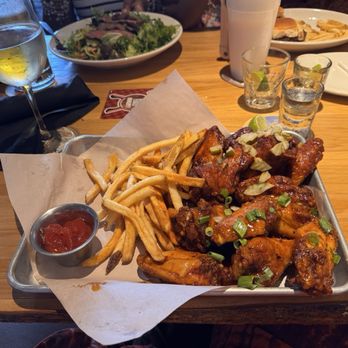 Twin Peaks - Bone in wings - New American Near Me - Brandon, Florida