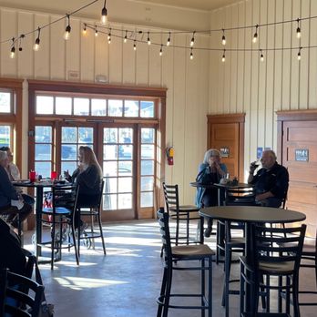 Barhop - The inside on a sunny winter day - Breweries Near Me - Sequim, Washington Barhop - The inside on a sunny winter day - Breweries Near Me - Sequim, Washington