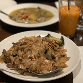 Bahn Thai Restaurant - Pad See Ew - Thai Near Me - Seattle, Washington Bahn Thai Restaurant - Pad See Ew - Thai Near Me - Seattle, Washington