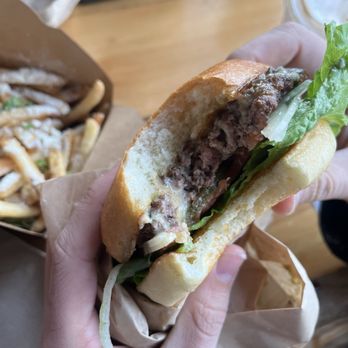 Outbound Station - Burgers Near Me - Britannia Beach, British Columbia