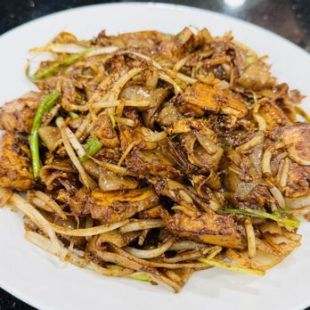 Uncle Chin's Kitchen - Stir-Fry Flat Noodles with Tofu - Malaysian Near Me - Katy, Texas