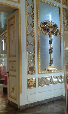 Le Grand Curtius Museum by null