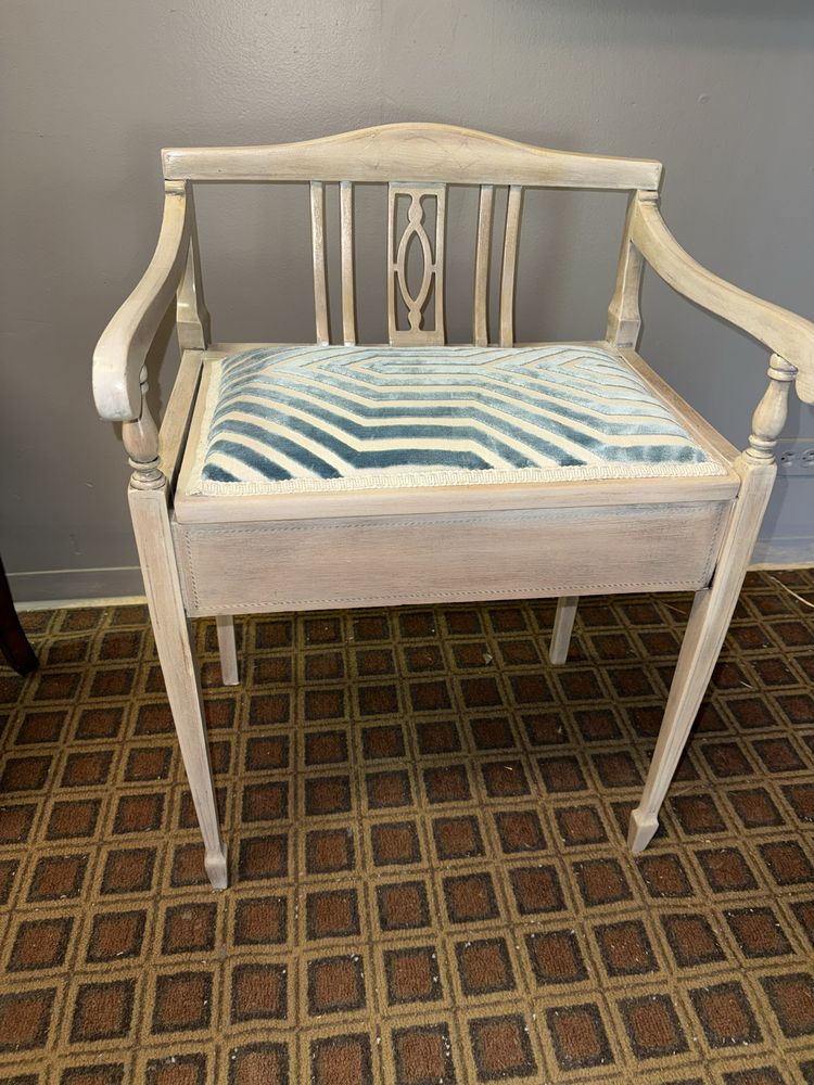 Sixto’s Professional Finishing & Design - upholstery in San Antonio, TX