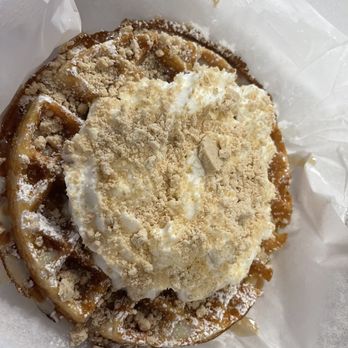 Hangry Wagon - an ice cream pie with a crumb topping - Food Trucks Near Me