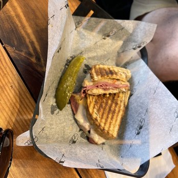 Mission Market - Coffee & Tea Near Me - Apex, North Carolina