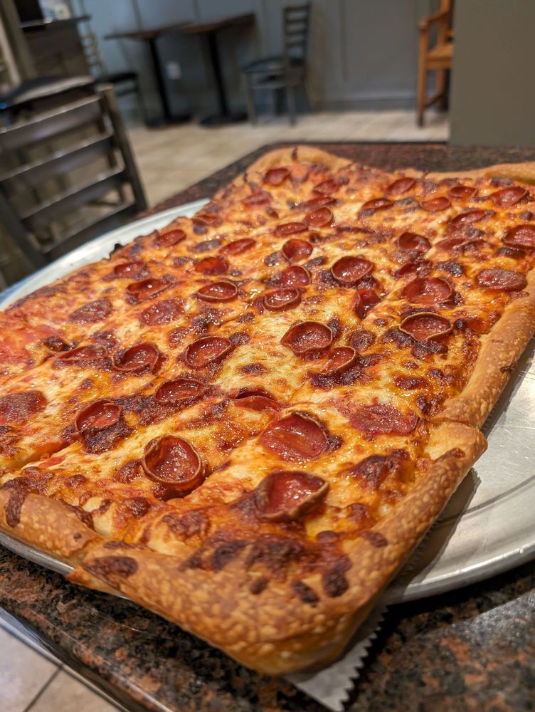 DEMO’S PIZZA FACTORY Updated October 2024 38 Photos & 80 Reviews