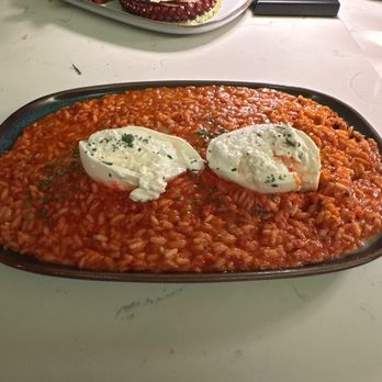 Fiori - Waitress recommended this abomination that looks like something out of a chef boyardee. Definitely overpriced and do not recommend. - Italian Near Me - Houston, Texas Fiori - Waitress recommended this abomination that looks like something out of a chef boyardee. Definitely overpriced and do not recommend. - Italian Near Me - Houston, Texas