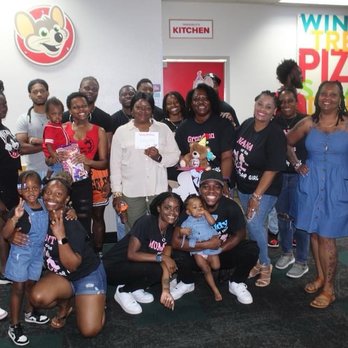 Chuck E. Cheese - BBQ Chicken Pizza Party Pack Cheesy Bread X-Large Wings - Pizza Near Me - Columbia, South Carolina Chuck E. Cheese - BBQ Chicken Pizza Party Pack Cheesy Bread X-Large Wings - Pizza Near Me - Columbia, South Carolina