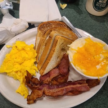 Metro Diner - Bistell breakfast - American Near Me - Cape Coral, Florida