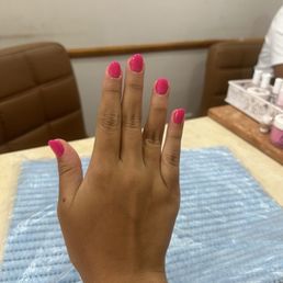 Pink dip nails