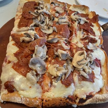 Alfredo's Pizza Cafe - The famous pizza slice - Pizza Near Me - Scranton, Pennsylvania