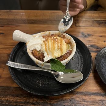 The Lodge Annapolis - Apple cinnamon bread pudding with apple cinnamon ice cream. - American Near Me - Annapolis, Maryland The Lodge Annapolis - Apple cinnamon bread pudding with apple cinnamon ice cream. - American Near Me - Annapolis, Maryland