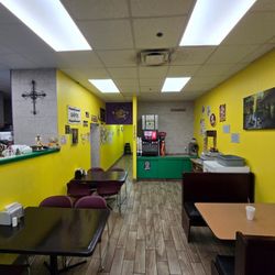 Vicky Lou’s Burgers - Dining area