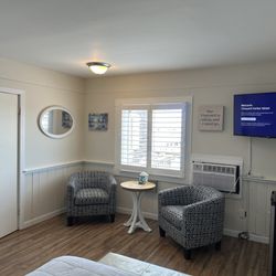Vineyard Harbor Motel