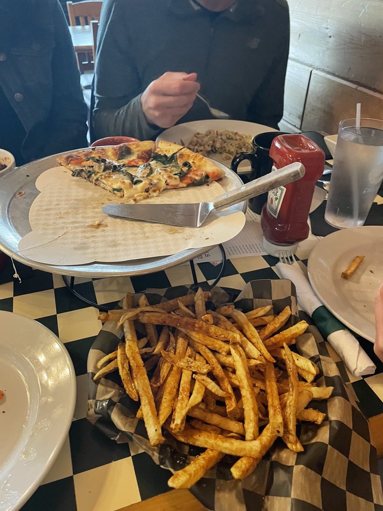 THE TOWN CABIN DELI & PUB 14 Photos & 38 Reviews Candia, New